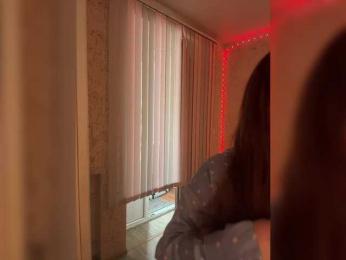 LittleDelora webcam bongacams model stream image