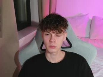 cute_thomas webcam model stream image
