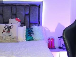 Lola Dove webcam model stream image
