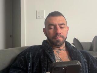 Izzi webcam flirt4free model stream image