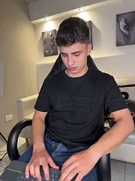 AdrianRinaldi webcam model stream image