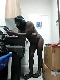 Bra-G webcam model stream image