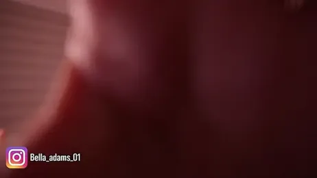 bella_adams_ webcam model stream image