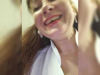 Flirt_Red webcam bongacams model stream image