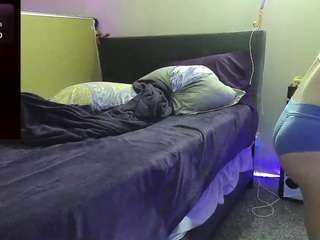 blondiewithanass webcam model stream image