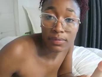 pinkaura_ webcam chaturbate model stream image