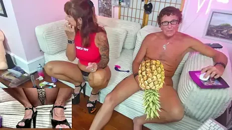 sexyandjagundo webcam stripchat model stream image