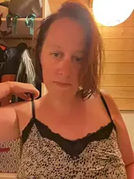 zelda252 webcam model stream image