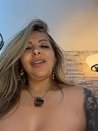 _Abril-Office1 webcam stripchat model stream image