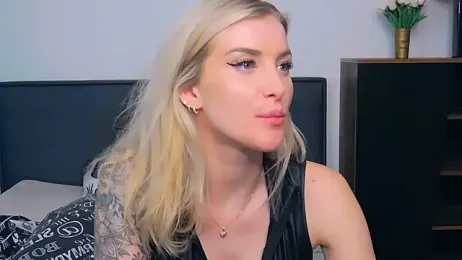 Lia_Benini webcam stripchat model stream image