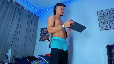 Friendsofeverything_ webcam model stream image