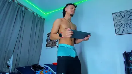 Friendsofeverything_ webcam model stream image