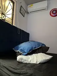 OliverWest04 webcam model stream image