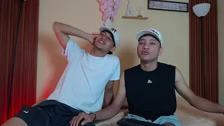 TwoHotTrouble_ webcam model stream image