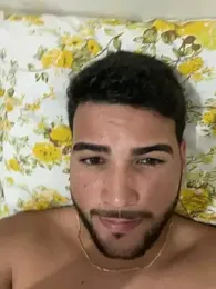 Henryzer7 webcam model stream image