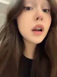 Peachy_Dream webcam model stream image