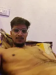 kaushikhotty webcam stripchat model stream image