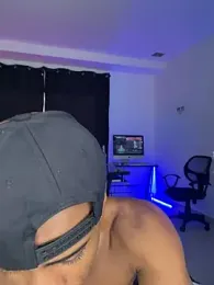 AaronCruz_ webcam model stream image