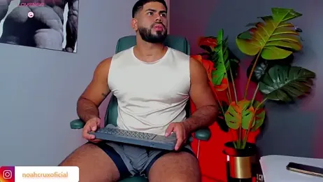 noah_crux webcam model stream image