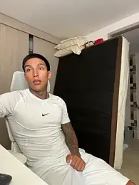 sendfer webcam stripchat model stream image