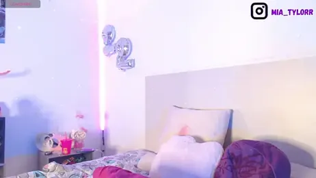 Mia_Tylor01 webcam model stream image