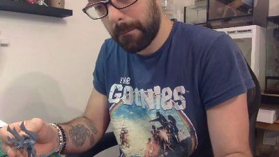 LoveBigTis webcam model stream image