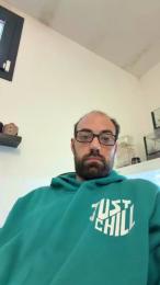 LoveBigTis webcam model stream image