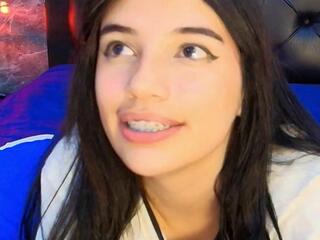Millie Blu webcam model stream image
