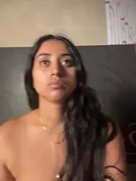 Valentinne_z webcam model stream image