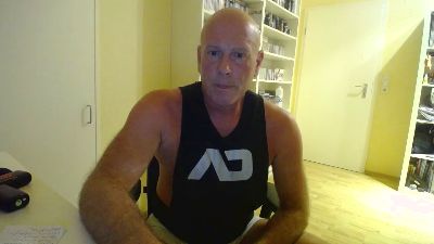 MenTantra webcam model stream image