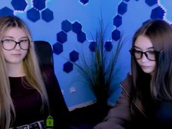 lissa_night webcam model stream image