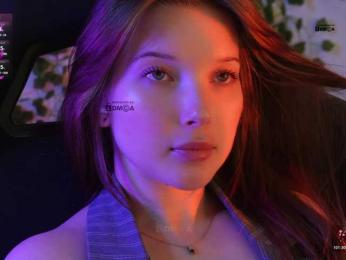 _Q_ webcam bongacams model stream image