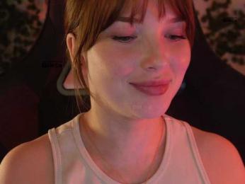 _Q_ webcam bongacams model stream image