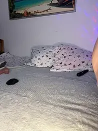 Veliora webcam model stream image