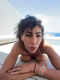 Yasmiinee webcam model stream image