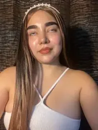DulceChloe99 webcam model stream image