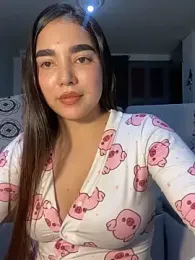 DulceChloe99 webcam model stream image