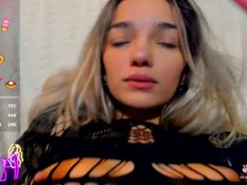 sassyt33n chaturbate stream image