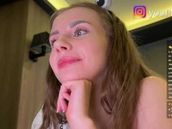 VikkiExtraCheese bongacams stream image