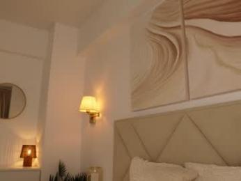 funny_to_see_you_here chaturbate stream image