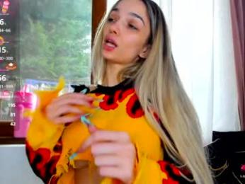 sassyt33n chaturbate stream image