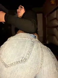 Laura-Khalifa stripchat stream image