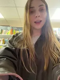 Sunny___Bunny stripchat stream image