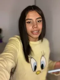 Laura-Khalifa stripchat stream image