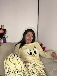 Laura-Khalifa stripchat stream image